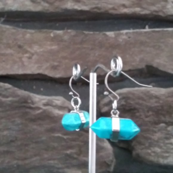 Faux Turquoise Geometric Shape Earrings - Picture 3 of 5